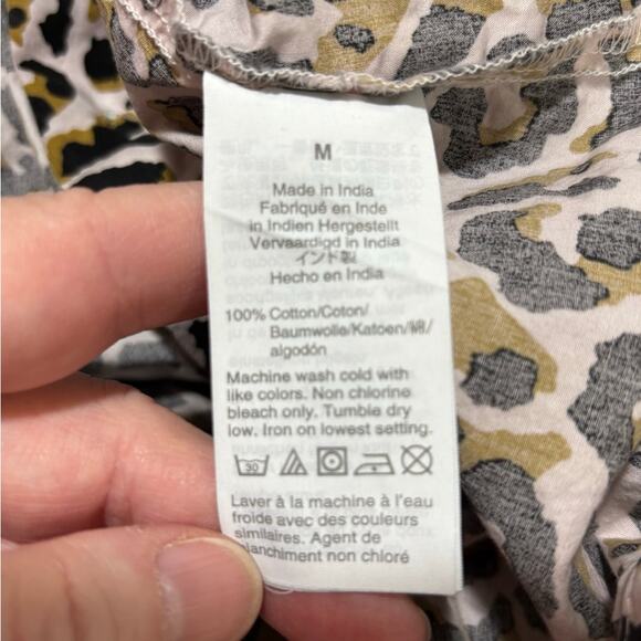 J. Crew sz M blouse animal print top black white tan classic career 100% cotton - Picture 8 of 8